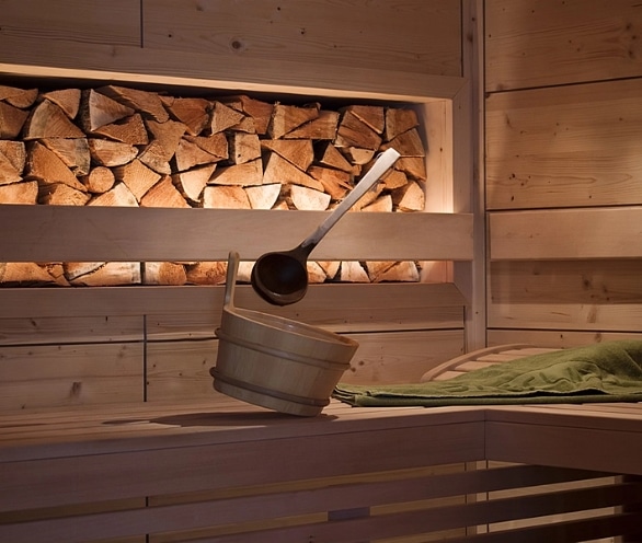 In unserer finnsichen Feuersauna schweben die Glücksgefühle! Sommer-Urlaub in Tirol, Österreich.