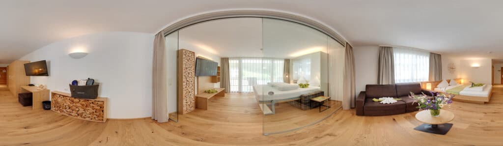 360 Grad Aufnahme der Suite "Familienfriede" - Hotel Natürlich in Fiss, Tirol
