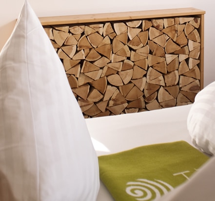 Gesunder Schlaf mit unserem Zirbenholz. Hotel Natürlich in Fiss, Tirol