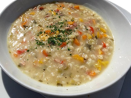 Speiselkarte und Themenbabende im Natürlich. Hotel in Fiss - Tirol. Gerstlsuppe hausgemacht.