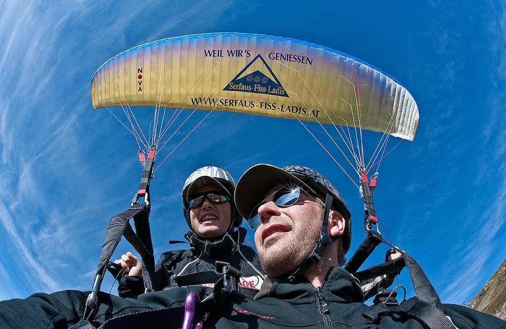 Sportbegeisterte in Serfaus-Fiss-Ladis. Tandemfliegen in Fiss.