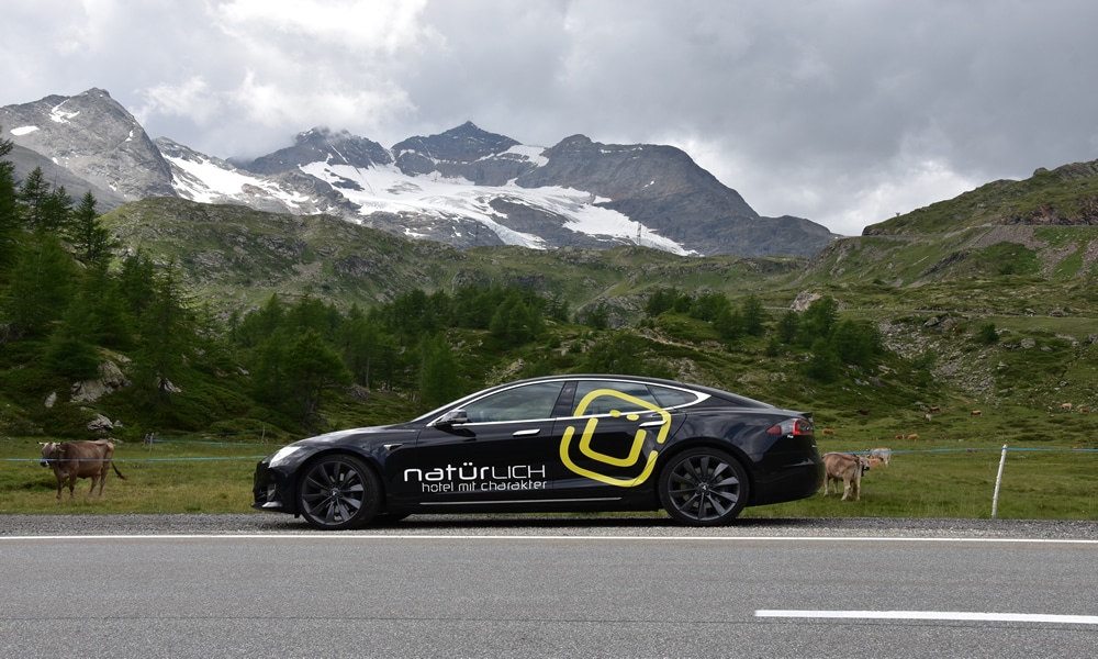 Elektrisierender Roadtrip durch die Berge Tirols.