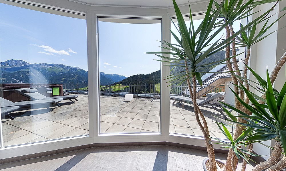 Wellness mit einzigartgem Weitblick. Natürlich. Hotel in Fiss - Tirol.