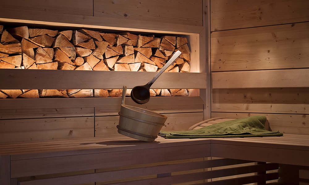 In unserer finnsichen Feuersauna schweben die Glücksgefühle! Sommer-Urlaub in Tirol, Österreich.