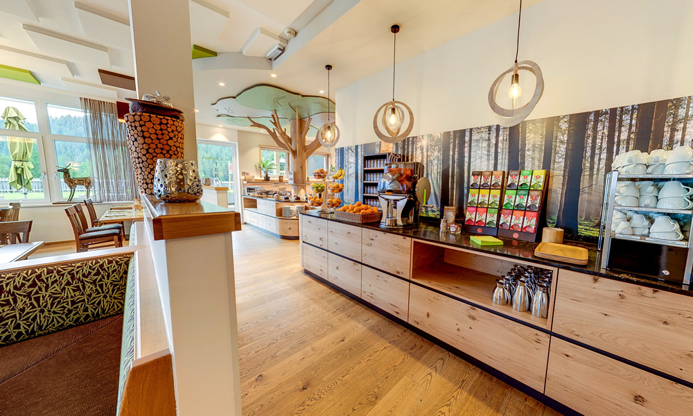 Getränke und Breakfast room - Natürlich. Hotel mit Charakter in Tirol - Österreich
